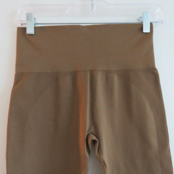 SET ACTIVE Sculptflex Yoga Activewear Leggings in Sand - Size M - Picture 3 of 11